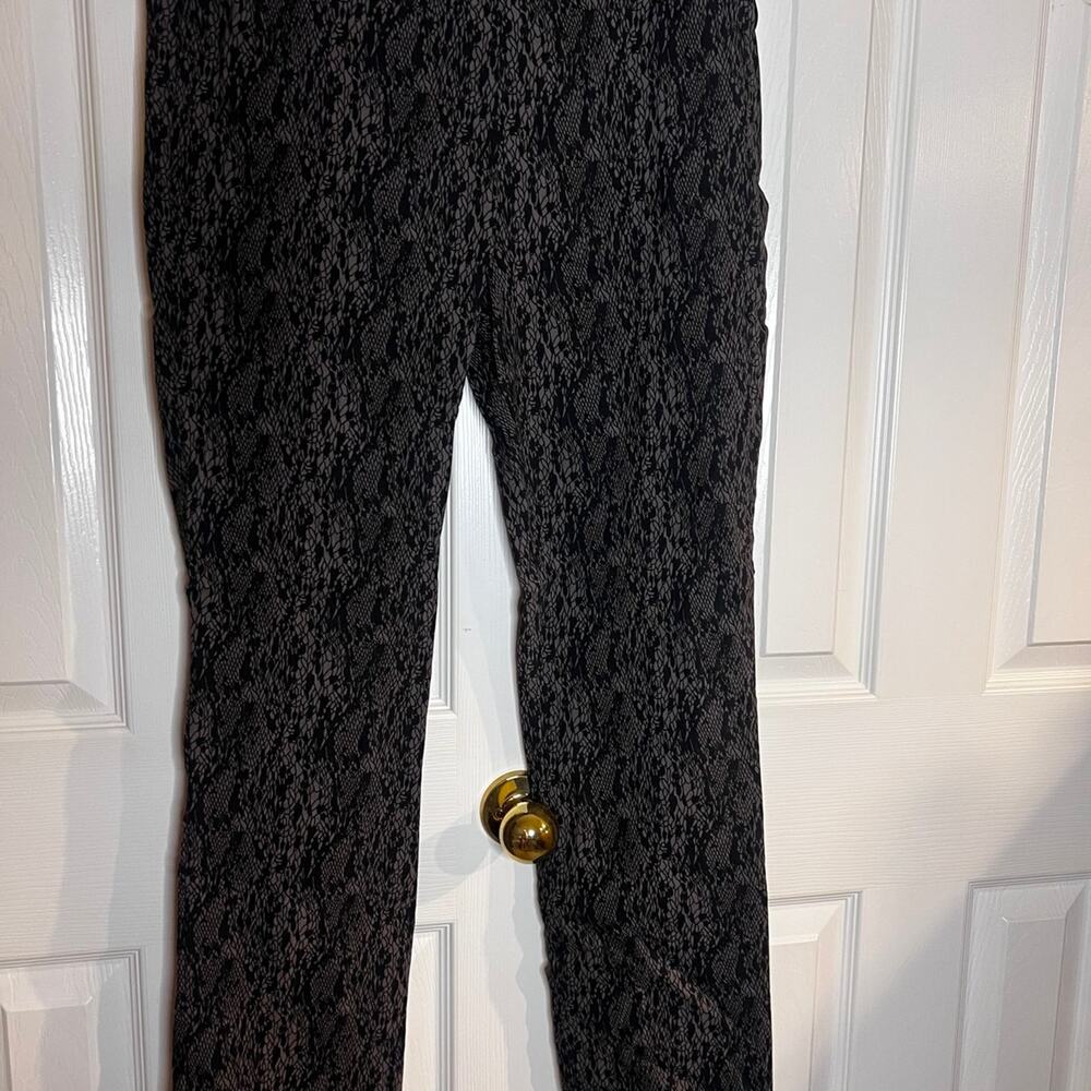 89th & Madison black lace print pants